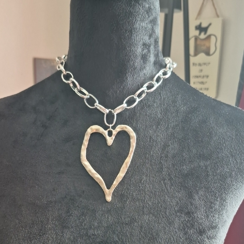 Silver Heart Pendant Necklace (J75)